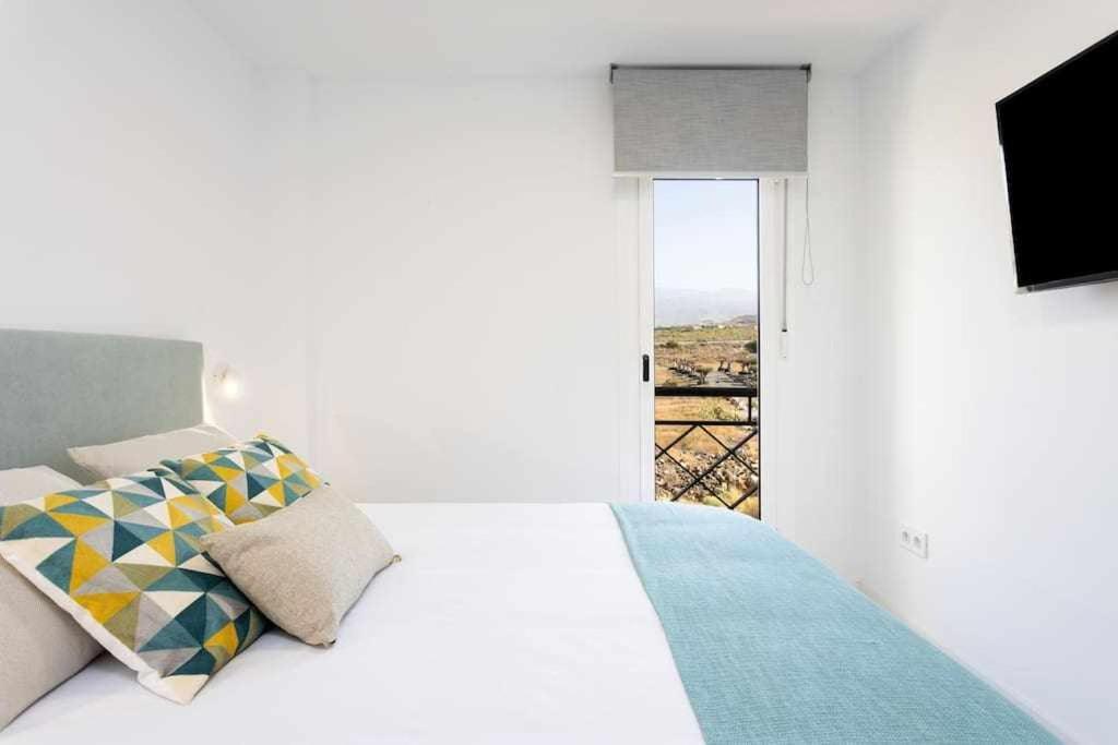 Sunnyland Apartment Arona Cho Exterior photo
