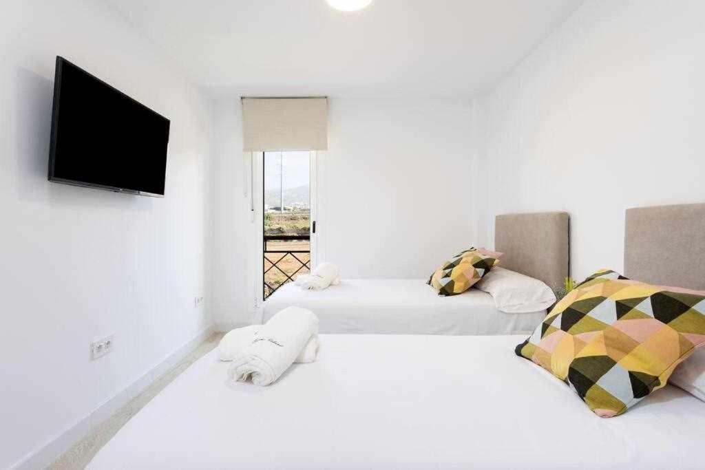 Sunnyland Apartment Arona Cho Exterior photo